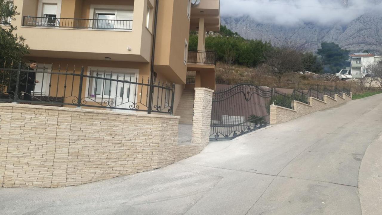 Ferdo 2 * Makarska